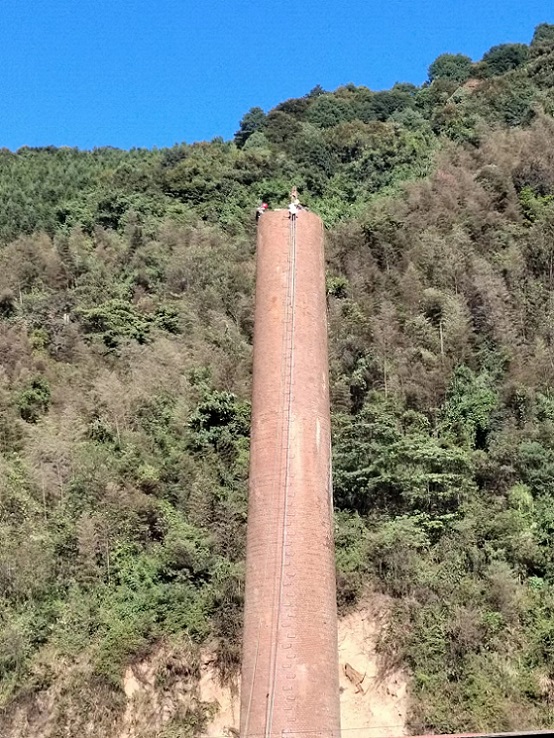 煙囪拆除公司:專業(yè)團(tuán)隊(duì),技術(shù)領(lǐng)先,價(jià)格透明